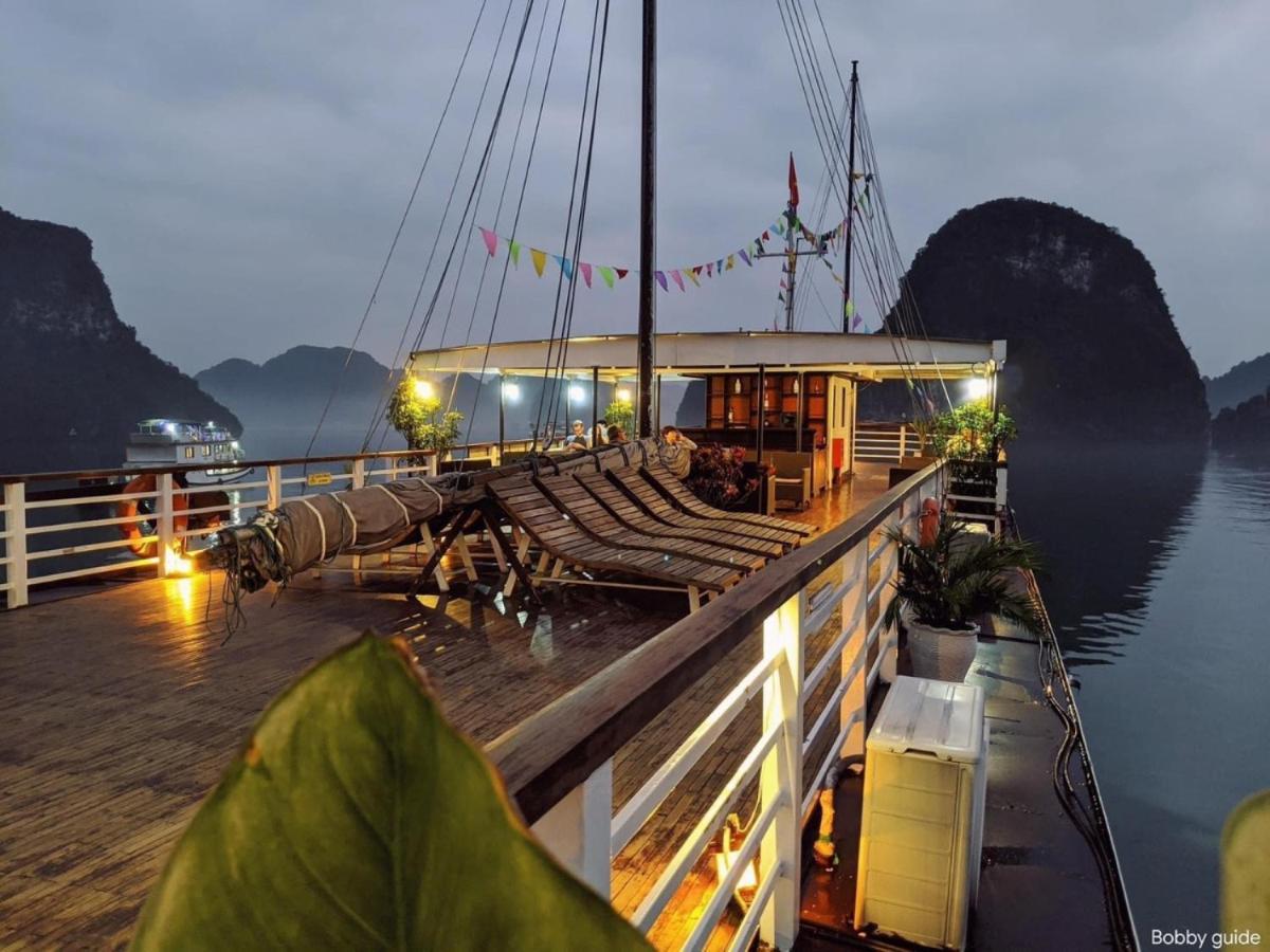 ホテル Le Journey Halong Bay Cruises ハロン エクステリア 写真
